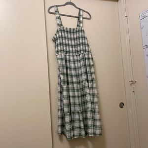 A flowy green sleeves dress